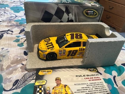 Kyle Busch M&Ms Can Am Daytona 2016 duelo carrera victoria diecast ARC 1:24 Foto 1 de 4