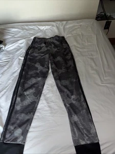 adidas Youth Large (14-16) Heather Core Gray Camouflage Print Fleece Joggers - Picture 1 of 2