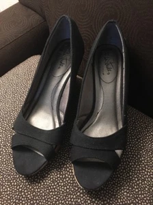 Life Stride Women's Black Peep Toe Espadrille Wedge Heels Size 7.0M - Picture 1 of 6