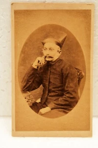 Antico Ritratto Ovale Parsi Uomo CDV Fotografia 1800 India Coloniale Bombay Studi - Foto 1 di 4