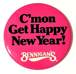 Botón Pinback Restaurante Bennigan's Vamos ¡Feliz Año Nuevo! - Vintage - Imagen 1 de 2