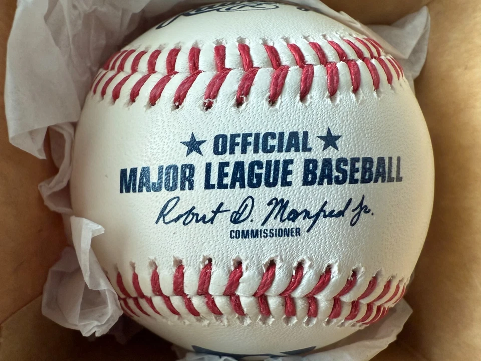 Pelotas de béisbol oficiales de Grandes Ligas Rawlings MLB Manfred 1/2 docena - CANTIDAD 6 Foto 1 de 1