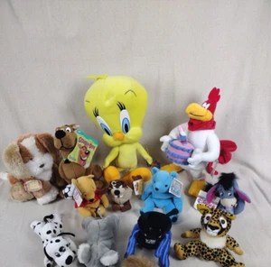 Lotto 12 DISNEY LOONEY TOONES ALCUNE ETICHETTE AVON AURORA ANNO 2000 PELUCHE ISH - Foto 1 di 10