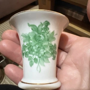 Herend Hungary porcelain miniature vase hand painted 5cm rare . Green floral - Picture 1 of 5