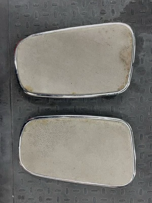 2004-2006 Cadillac Escalade Platinum Rear Door Panel Speaker Grills OEM - Image 1 of 2