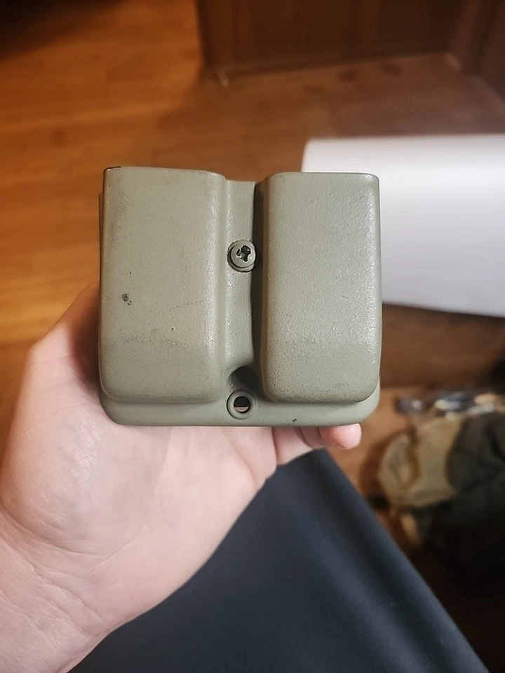 Porta-revista Blade Tech pilha dupla pilha verde coruja AMBIDEXTROUS - Imagem 1 de 4