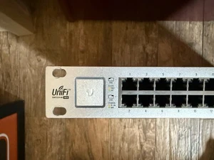 Ubiquiti UniFi US-48-500W 48-Port Gigabit PoE+ Switch with 2 SFP+ - Ships Fast - Picture 1 of 3