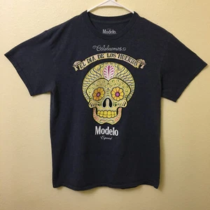 Camiseta Modelo Beer Día de Muertos Para Hombre Gris Mediano Calavera de Azúcar Día de los Muertos - Imagen 1 de 11