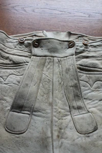 Sehr alte kurze saubere echte Hirschlederhose - einer D34 - D36 passend ! - Bild 1 von 14