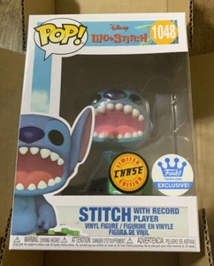 FUNKO POP DISNEY STITCH mit PLATTENSPIELER FUNKO SHOP EXCLUSIVE CHASE - Bild 1 von 5