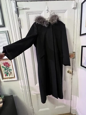 Abrigo de lana Michael Kors talla 12 con capucha forrada de piel Foto 1 de 4