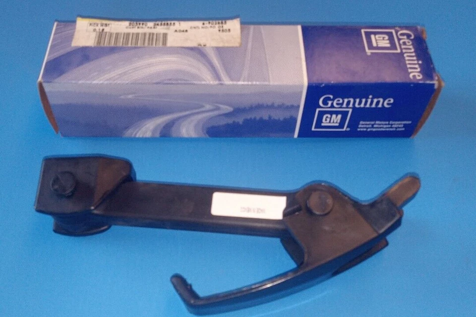 PESTILLO CAPÓ ORIGINAL GM 2045385 CHEVY C-60, TOP KICK Foto 1 de 1