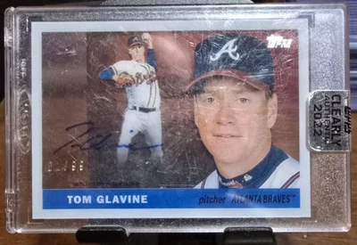 Topps Clearly Authentic 2022 Tom Glavine automático #1/99 Foto 1 de 2