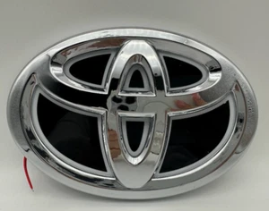 Toyota Emblem 5D LED White 7.5*11cm Exterior Parts Accessories New - Picture 1 of 3