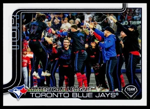 2025 Topps - Team Card #570 - Toronto Blue Jays - Picture 1 of 2