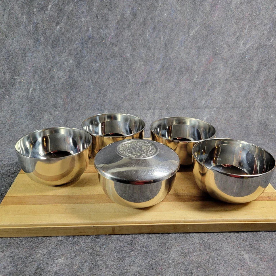 5 tazones de arroz de acero inoxidable y 1 tapa de 2-1/4" de alto por 4-3/8" de ancho Foto 1 de 4