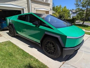 Cybertruck DIY PPF Paint Protection Film Wrap Color Change Gloss Vintage Green - Picture 1 of 8