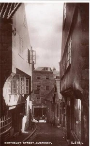 Berthelot Street Guernsey unused RP old pc Valentines - Picture 1 of 1