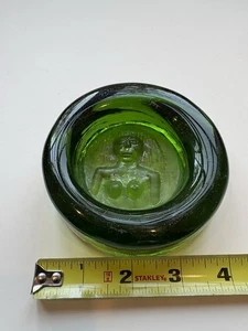 Erik Hoglund For Kosta Boda Green Glass Nude Lady Paperweight - Picture 1 of 11