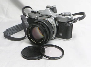 Vintage Olympus OM-1n analoge Spiegelreflexkamera 35 mm mit Objektiv 50 mm f1,4, Filter & Riemen EXC! - Bild 1 von 8