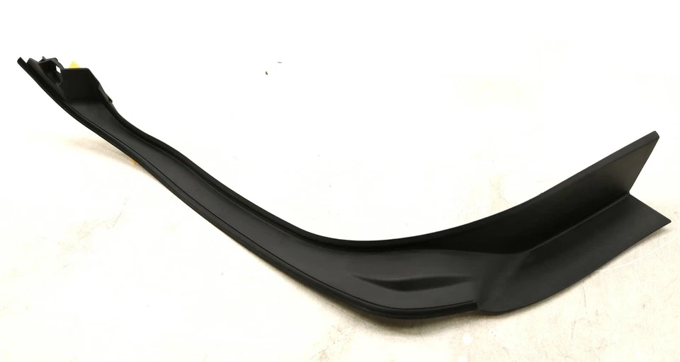 NEW OEM Trunk Opening Side Cover Left 64572-50030 for Lexus LS460 LS600h 07-09 - Imagem 1 de 4