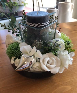 Blumen Gesteck in Steingut Schale Frühlingskranz edel Tischgesteck Tischkranz - Bild 1 von 10