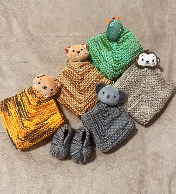 Manta y zapatos de bebé tejidos hechos a mano Foto 1 de 4