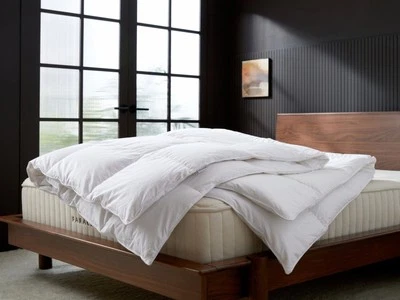 New PARACHUTE White Down Alternative Duvet Insert Midweight Size Full/Queen - Image 1 of 4