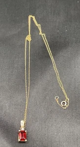 Collar de granate y diamantes de oro amarillo liso CTW de 10 K - Imagen 1 de 7