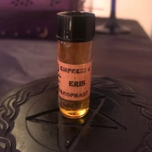Eris Oil, (Discordian God Form Oil), 1 dram, Handmade and Hand Charged - Bild 1 von 2
