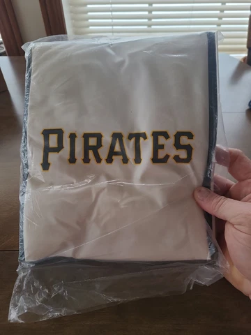 Nice Pittsburgh Pirates Gatorade Cooler. SGA. NIP. RARE Cover