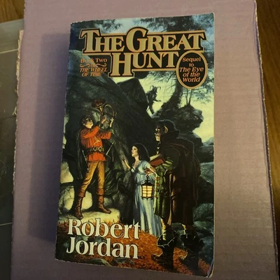 Great Hunt Bk 2 of 'the Wheel of Time' by Robert Jordan 1991 Paperback 1st/21st - Image 1 of 3