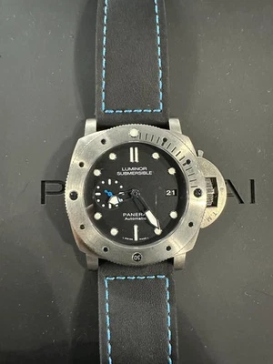 Panerai Submersible Black Dial 47MM Titanium COMPLETE SET MINT  PAM01305 - Image 1 of 4