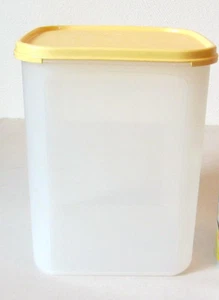 Tupperware Modular Mates #4 quadratischer Behälter mit 23 Tassen #1622, gelbes Siegel #1623 - Bild 1 von 1
