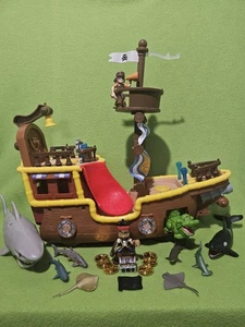 Disney 2011 JAKE & THE NEVERLAND Pirate Ship + Figures & Accessories!!! - Foto 1 di 6