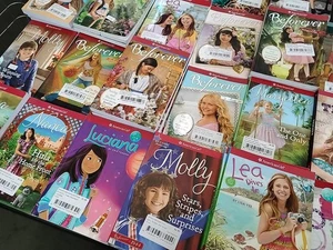 RANDOM LOT OF 10 American Girl Books Most Paperback No Duplicates  - Picture 1 of 3