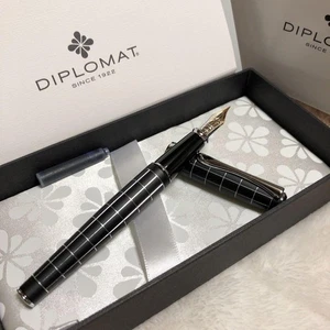 ☆Nueva Pluma Estilográfica Diplomat Descontinuada, Rohm Guilloche Lapislázuli Negro Nuevo en Caja - Imagen 1 de 10