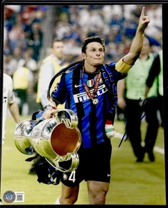 Javier Zanetti Signed 8x10 Photo Milan Soccer Champion Beckett Certified - Picture 1 of 1