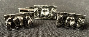 ••Vintage Silver Novelty Risqué Naughty Tie Clip & Cufflinks - Sex Feet - Picture 1 of 5