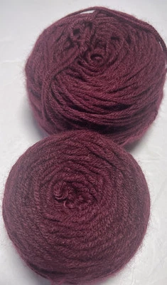 HILO ACRÍLICO SIN MARCA. Lote de 2. BORGOÑA. Combino envío.Leer detalle Foto 1 de 3