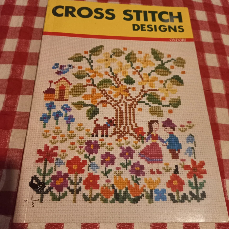😇 Cross Stitch Patterns Floral Designs Ondori 1975 Vintage Book Japan 98 Pages - image 1 of 4