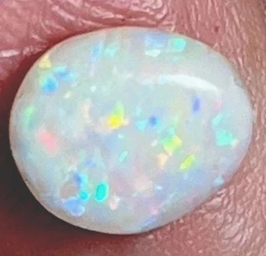 Coober Pedy Solid White Opal - 1.35 Carats. Cabochon, Delightful Multi-Colours. - Picture 1 of 3