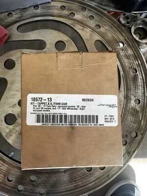 Harley Davidson Tappet Lifter Set 17 Milwaukee Eight 99-17 Twin Cam 18572-13 Foto 1 de 3