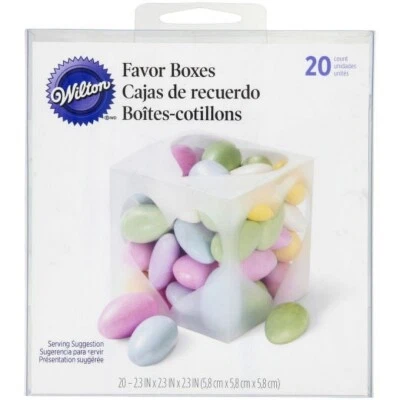 Cajas transparentes esmeriladas Wilton Heart Wedding Party Favor Foto 1 de 4