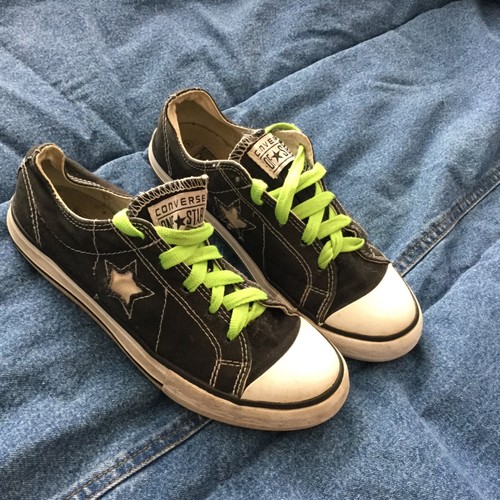 Girl Boy Converse Sneakers One Star Size 4 Youth Black White Athletic Foot 8.75"