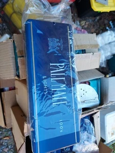 Luces de lata de cigarrillos PALL MALL azul de los años 100 - VACÍO - marrón y Williamson tabaco - Imagen 1 de 4