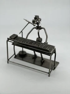 TASTATURSPIELER MUTTERN UND SCHRAUBEN FIGUR - Bild 1 von 5