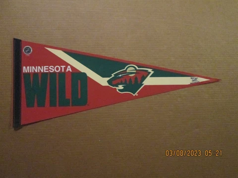 NHL Minnesota Wild Vintage 1990's Wincraft Sports Team Logo Hockey Pennant Cover