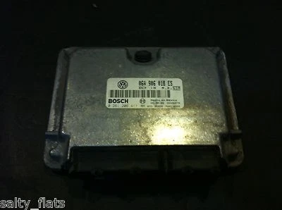 Volkswagen Jetta 06A 906 018 1999-01 ES ECU 2,0 AT ordenador VW Golf ECM automático Foto 1 de 4