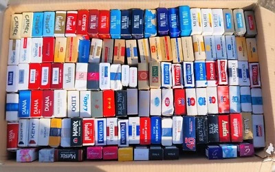 Lotto di 796 PACCHETTI di SIGARETTE da COLLEZIONE VUOTI - Immagine 1 di 4